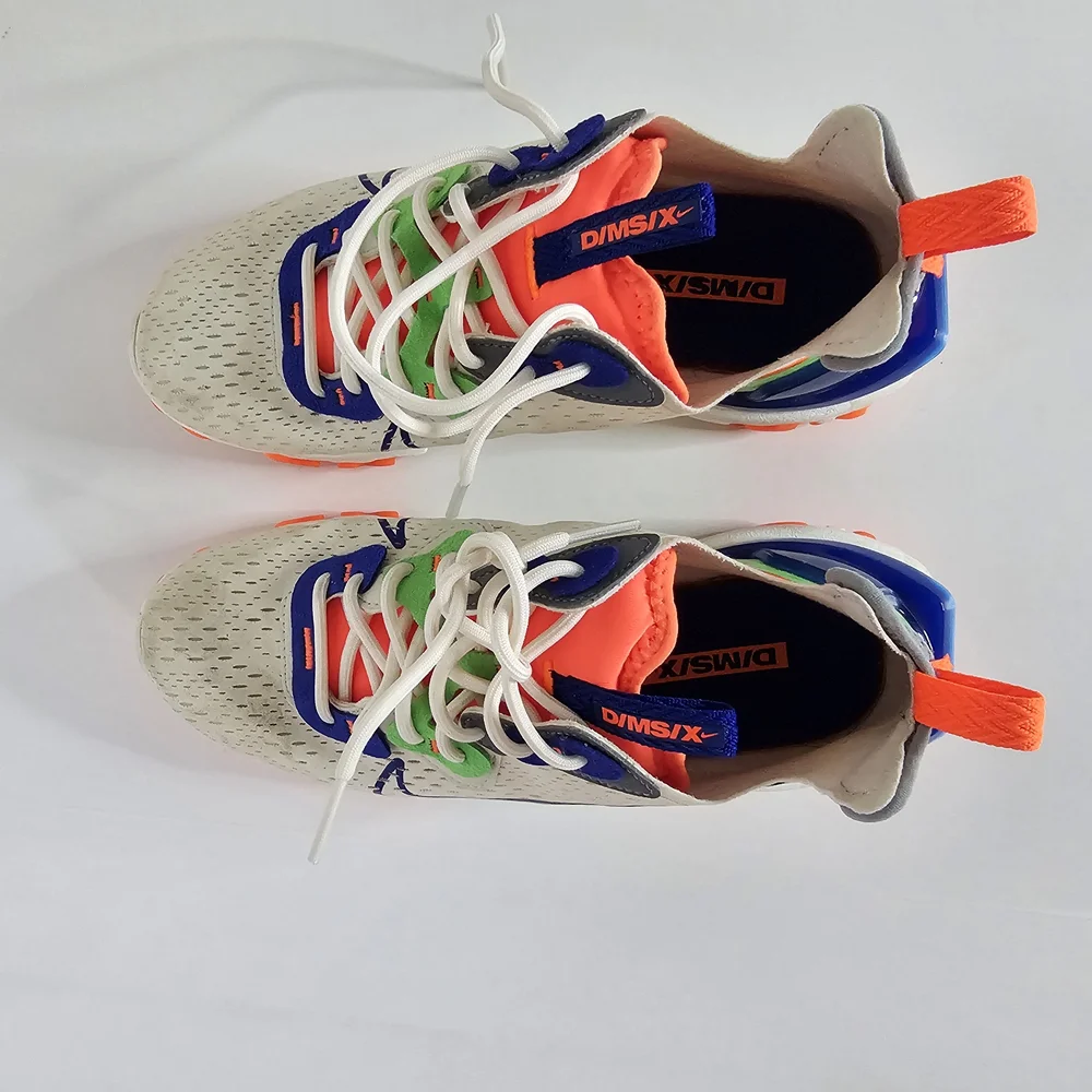Nike Orange and Blue Athletic Shoes with Streamlined Design - Picture 8 of 9